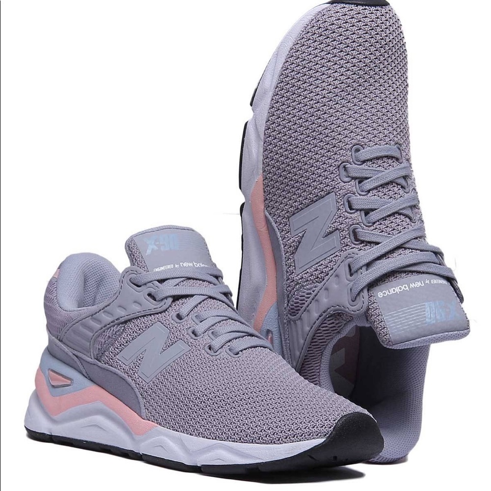 New balance tennis shoes